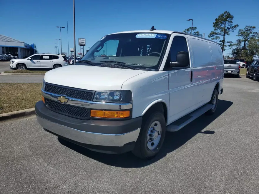 2023 Chevrolet Express Cargo 2500 photo 1