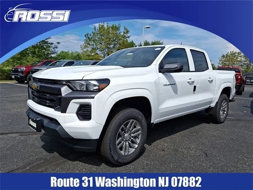 2025 Chevrolet Colorado Work Truck LT photo 1