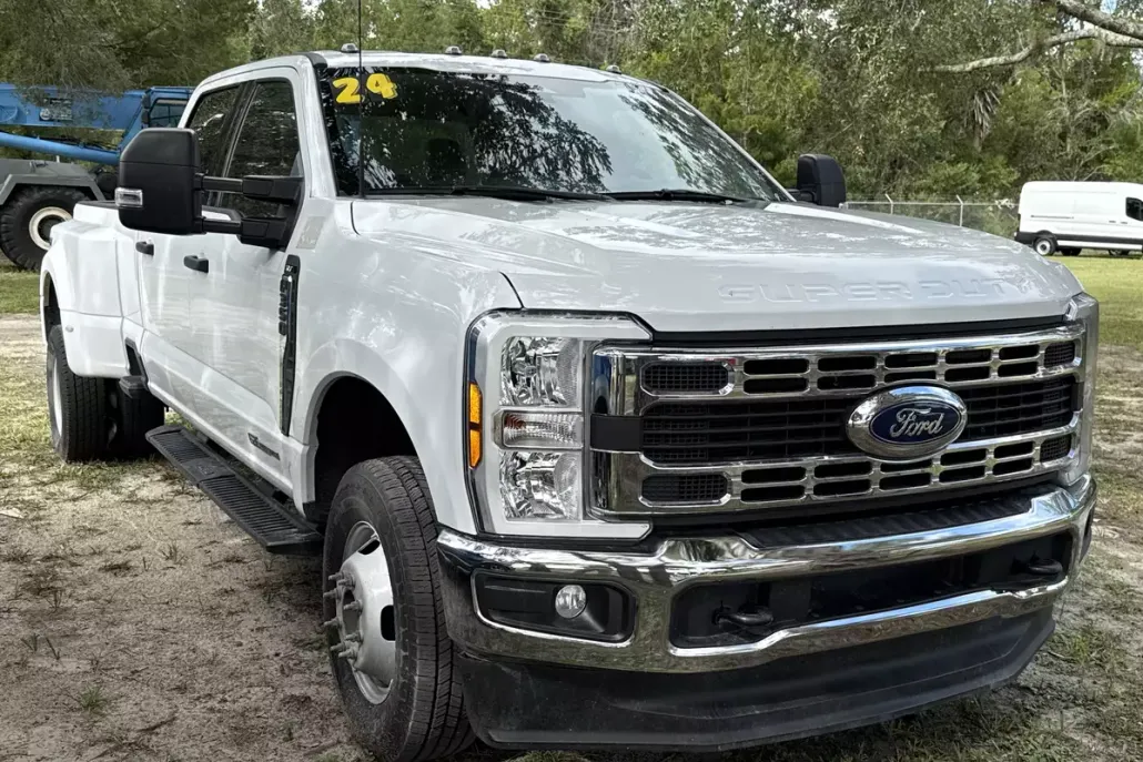 2024 Ford F-350 XLT photo 1