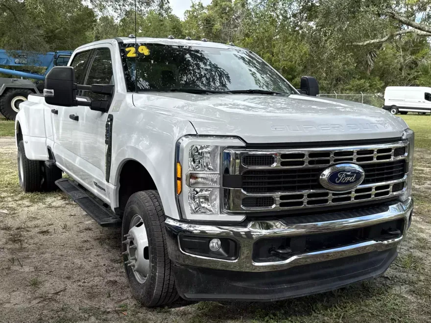 2024 Ford F-350 XLT photo 1
