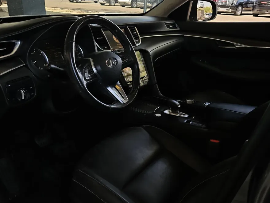 2019 Infiniti QX50 PURE photo 1