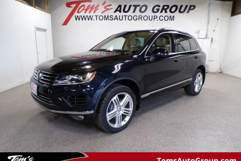 2015 Volkswagen Touareg Sport photo 1