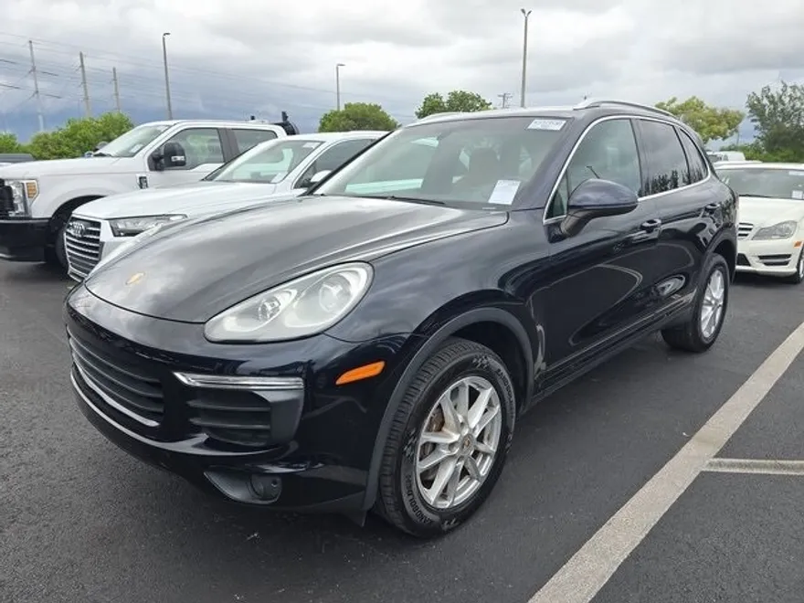 2018 Porsche Cayenne Base Platinum Edition photo 1
