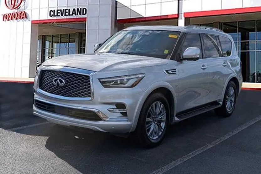 2020 Infiniti QX80 Luxe photo 1