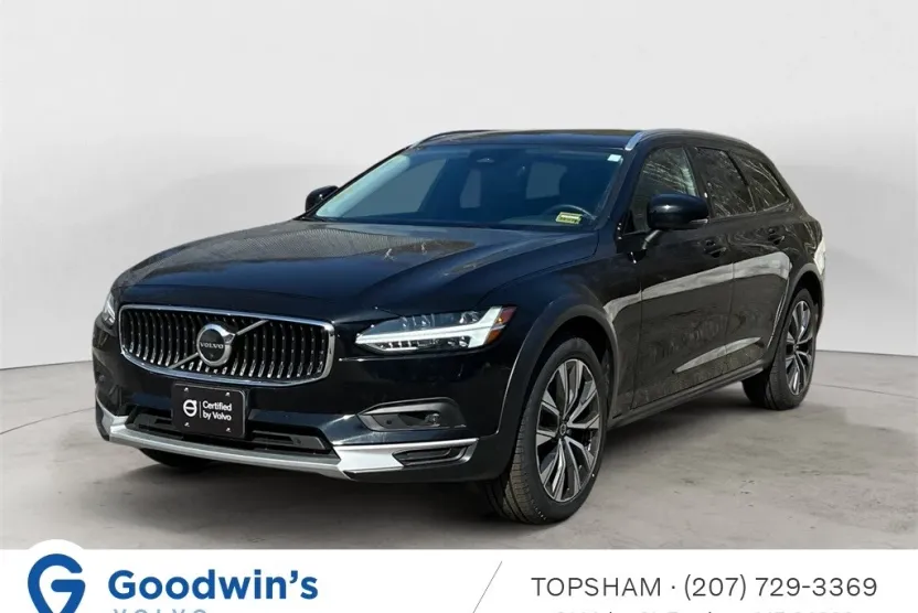 2023 Volvo V90 Cross Country B6 photo 1