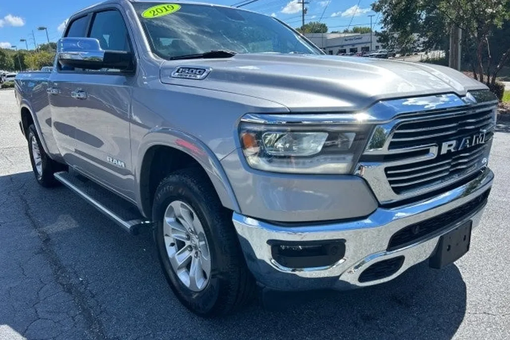 2019 Ram 1500 Laramie photo 1