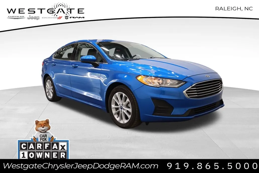 2020 Ford Fusion SE photo 1