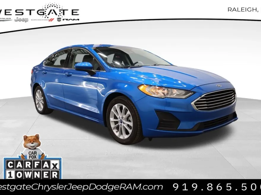 2020 Ford Fusion SE photo 1