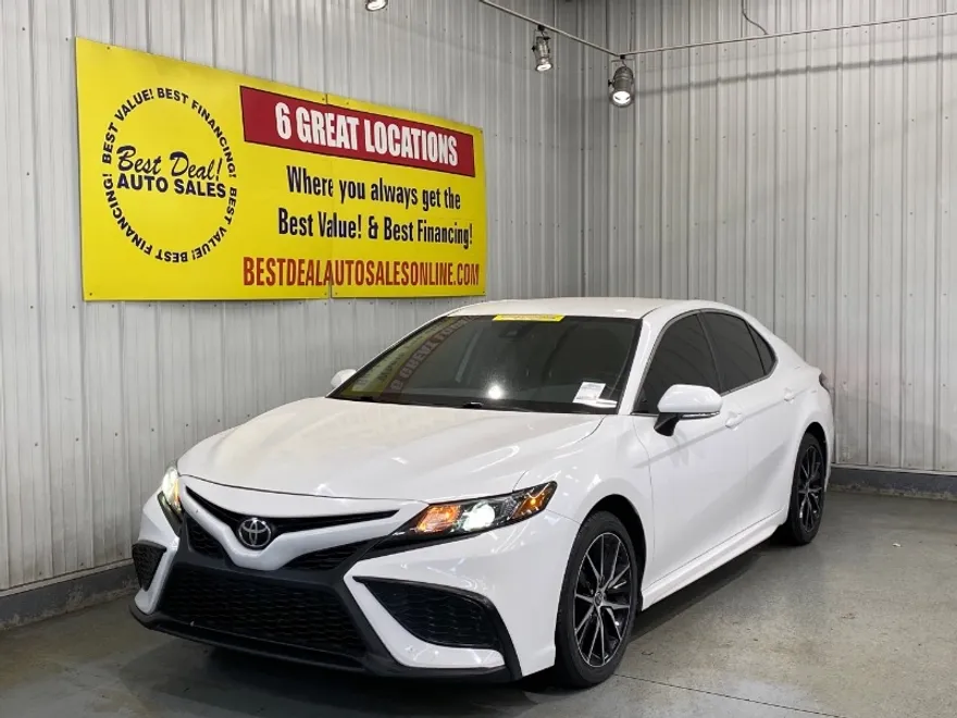 2023 Toyota Camry SE photo 1