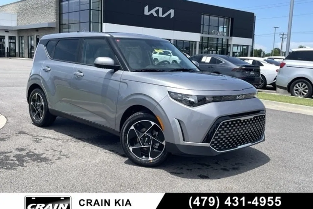 2025 Kia Soul EX photo 1
