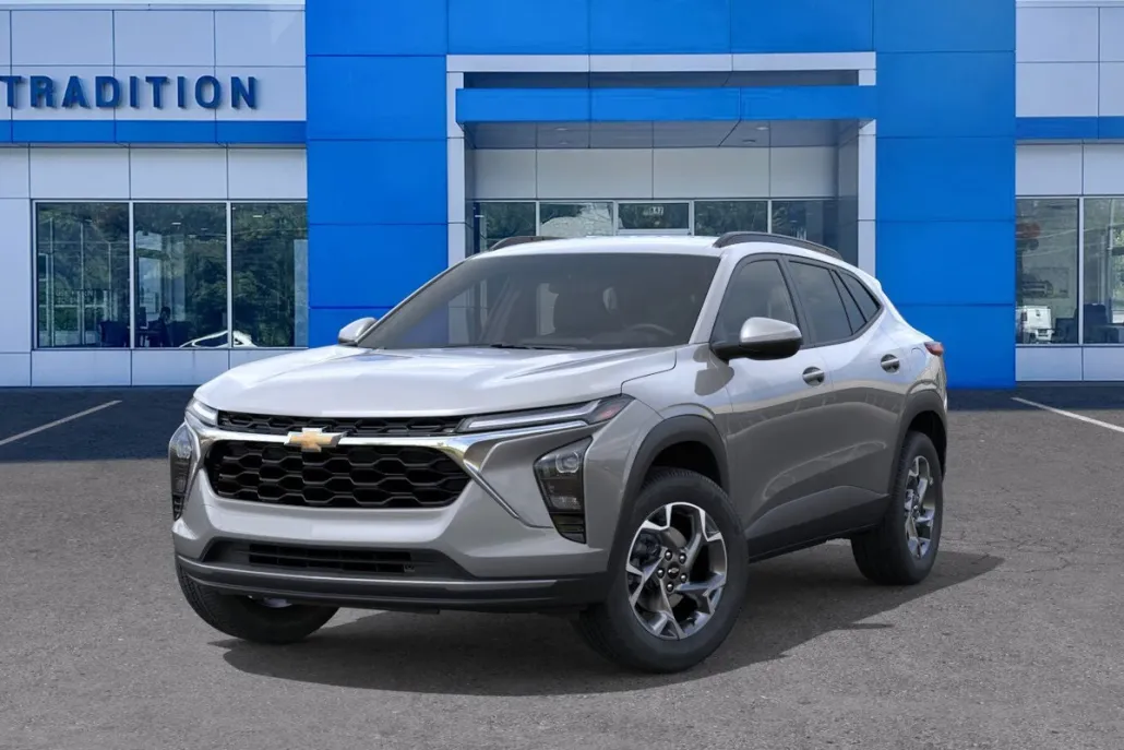 2025 Chevrolet Trax LT photo 1