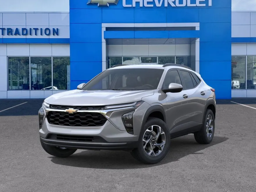 2025 Chevrolet Trax LT photo 1