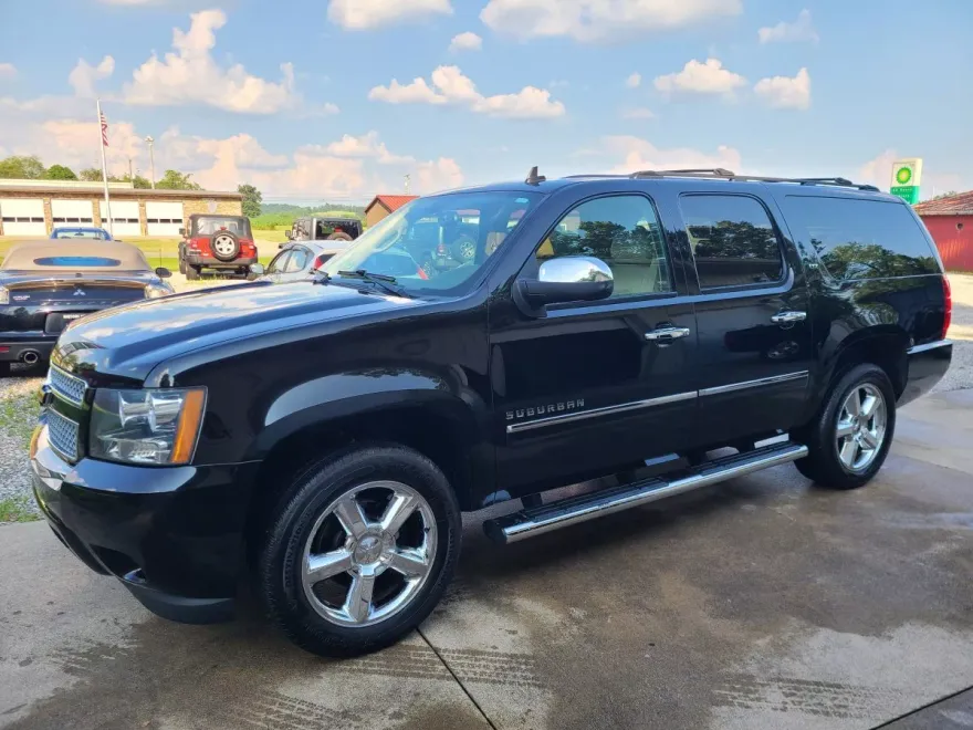 2013 Chevrolet Suburban LTZ 1500 photo 1