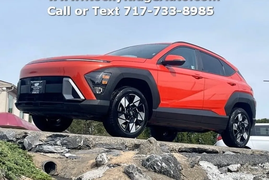 2024 Hyundai Kona SEL photo 1