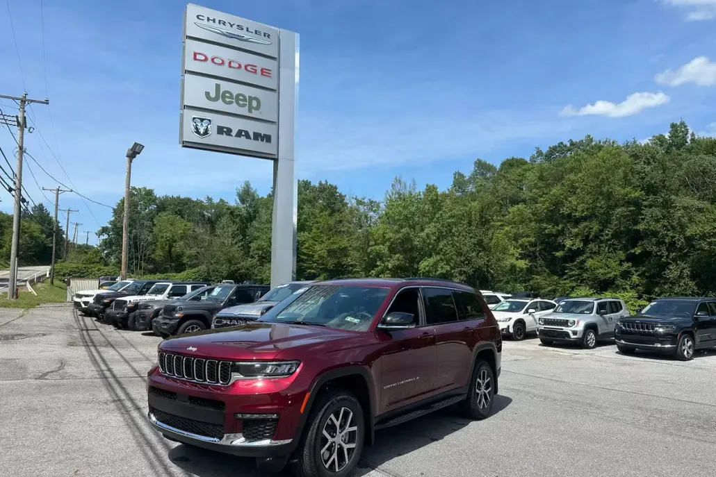2025 Jeep Grand Cherokee L photo 1