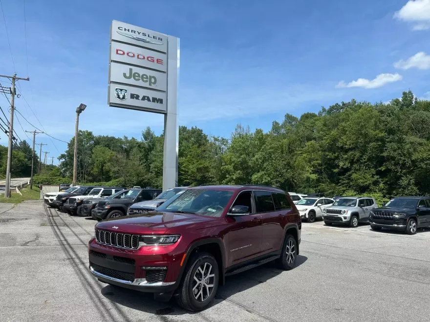 2025 Jeep Grand Cherokee L photo 1