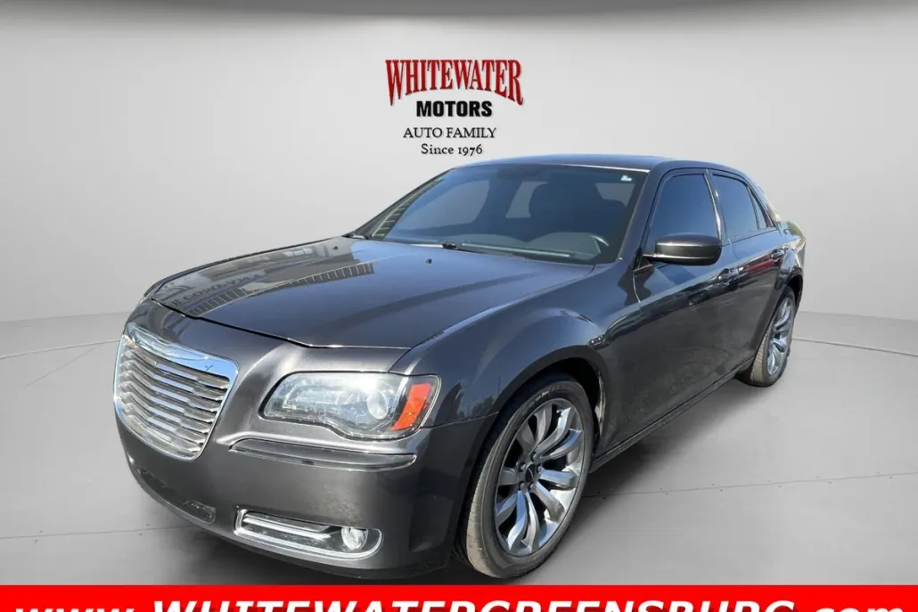 2014 Chrysler 300 photo 1