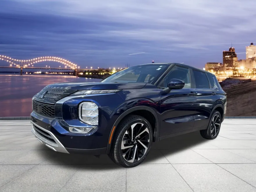 2023 Mitsubishi Outlander SE photo 1