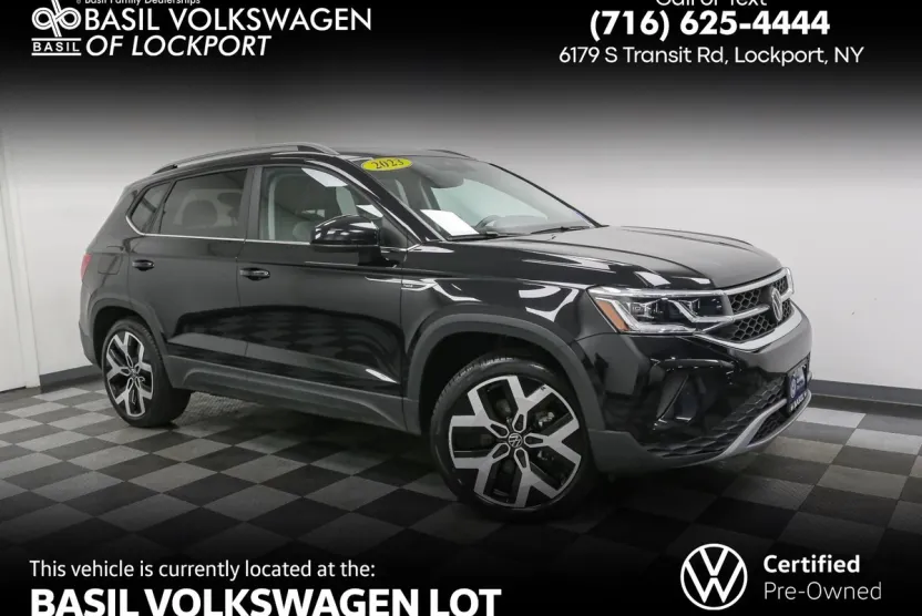 2023 Volkswagen Taos SEL photo 1