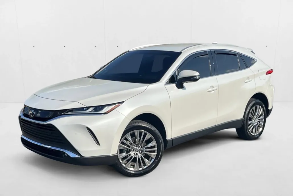 2024 Toyota Venza XLE photo 1
