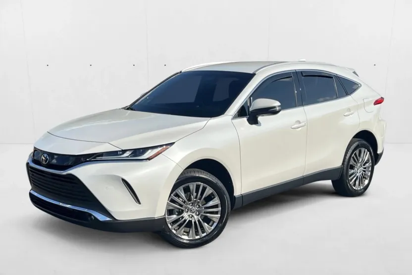 2024 Toyota Venza XLE photo 1