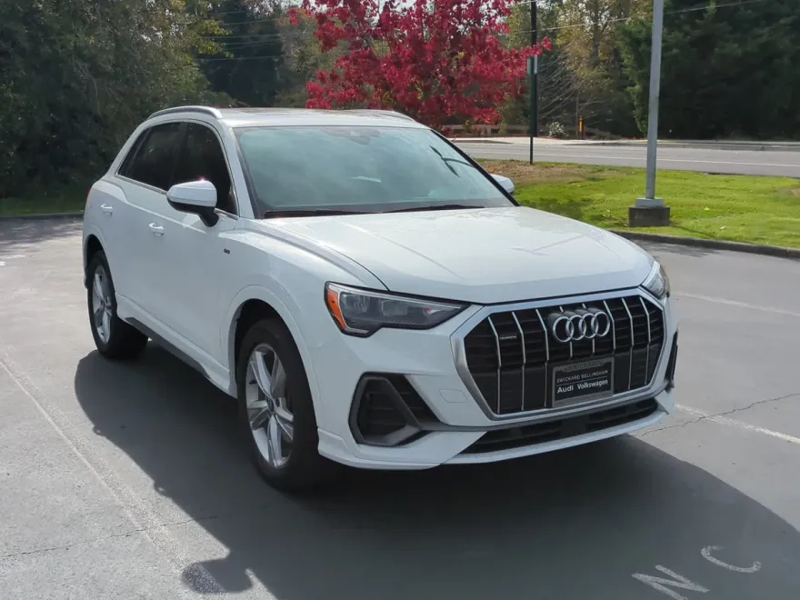 2022 Audi Q3 S line Premium 45 TFSI photo 1