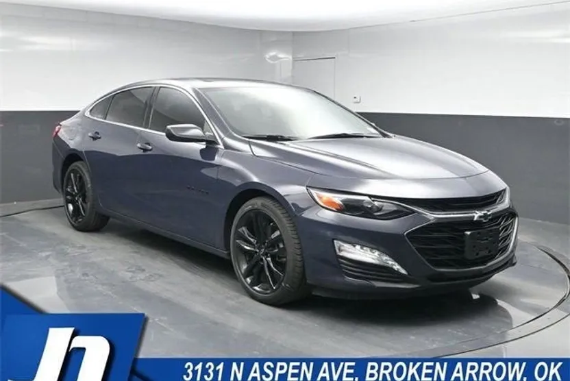 2025 Chevrolet Malibu 1LT photo 1