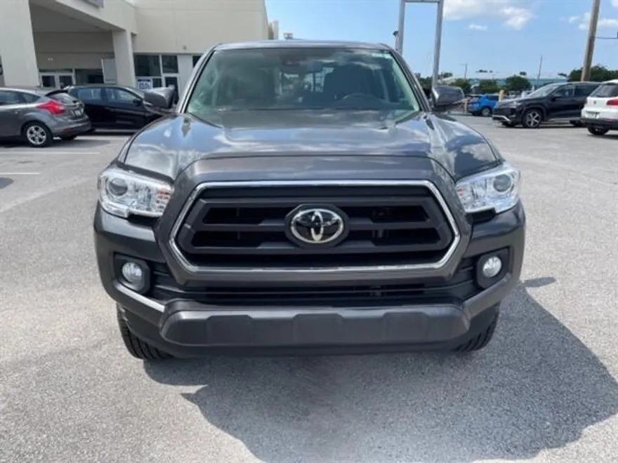 2022 Toyota Tacoma SR5 V6 photo 1