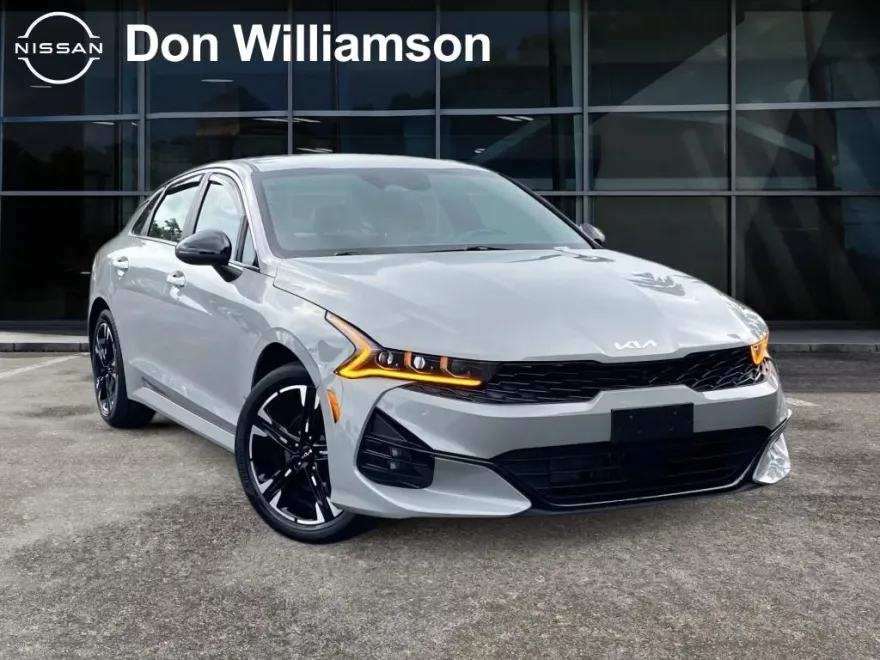 2024 Kia K5 GT-Line photo 1