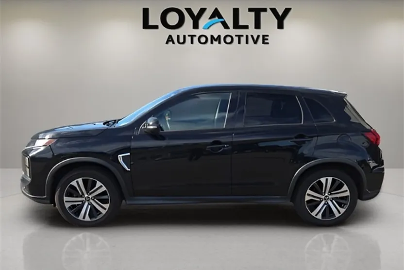 2021 Mitsubishi Outlander Sport ES photo 1