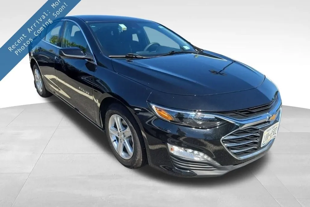 2024 Chevrolet Malibu 1LT photo 1
