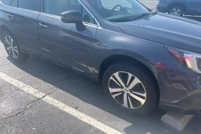 2019 Subaru Outback 2.5i Limited photo 1