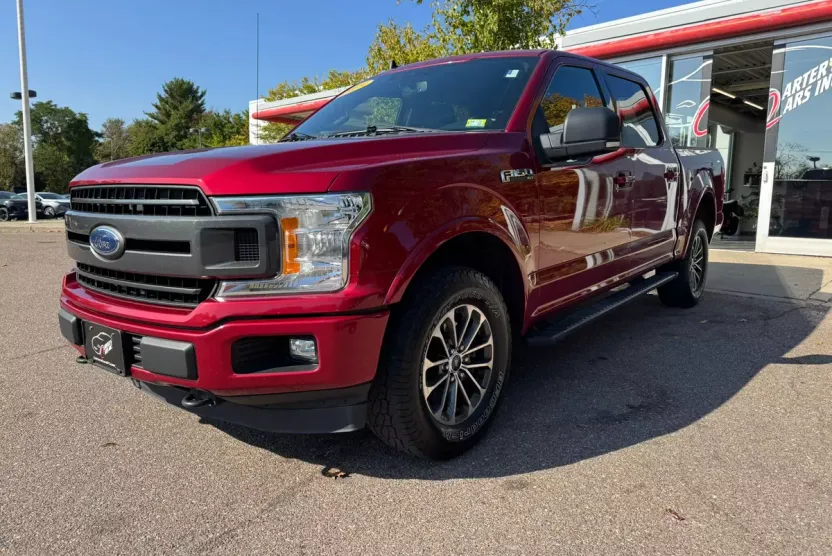 2019 Ford F-150 XLT photo 1