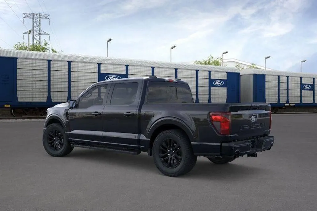 2025 Ford F-150 XLT photo 1
