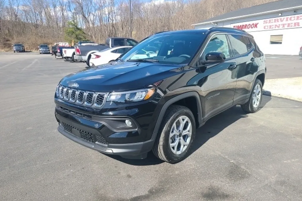 2025 Jeep Compass Latitude photo 1