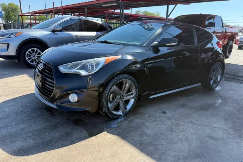 2013 Hyundai Veloster Base photo 1
