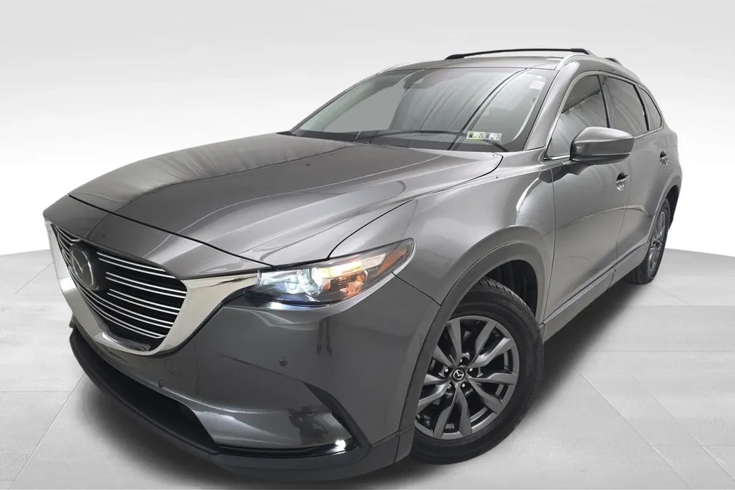 2022 Mazda CX-9 Touring photo 1