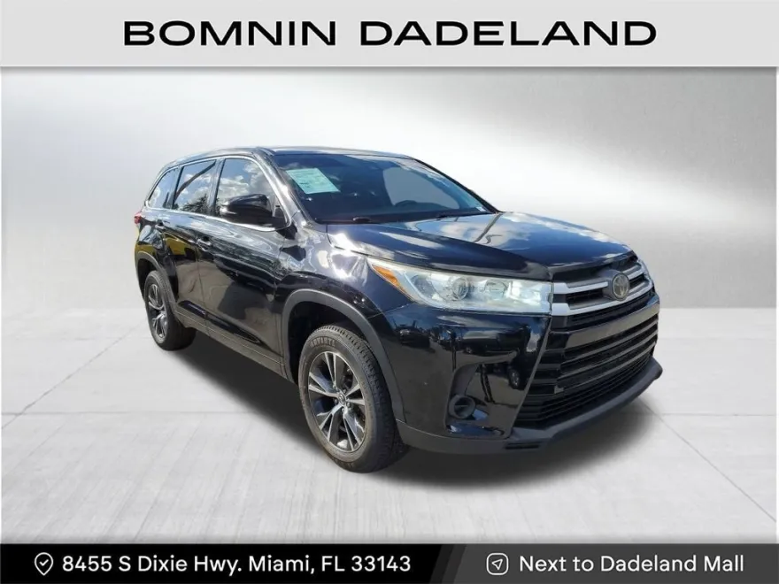 2018 Toyota Highlander LE Plus photo 1