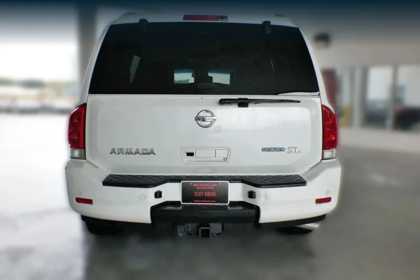 2014 Nissan Armada SL photo 1