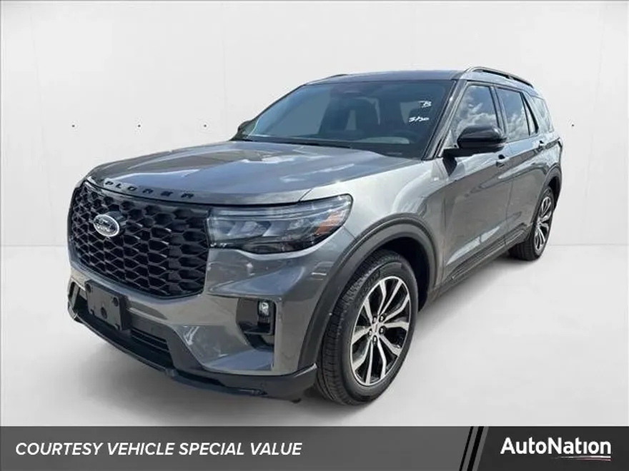 2025 Ford Explorer ST-Line photo 1