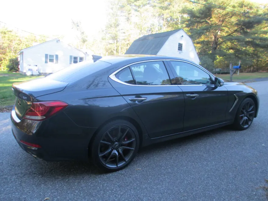 2019 Genesis G70 2.0T Sport photo 1