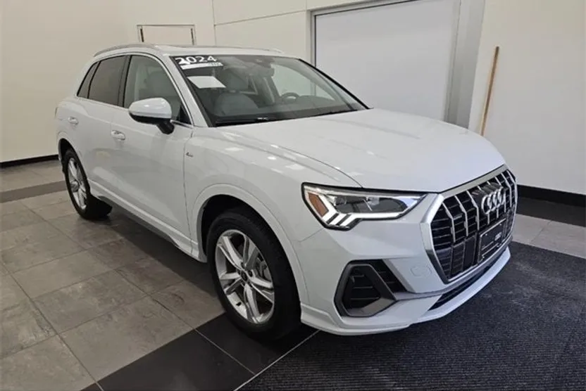 2024 Audi Q3 Premium Plus S line photo 1