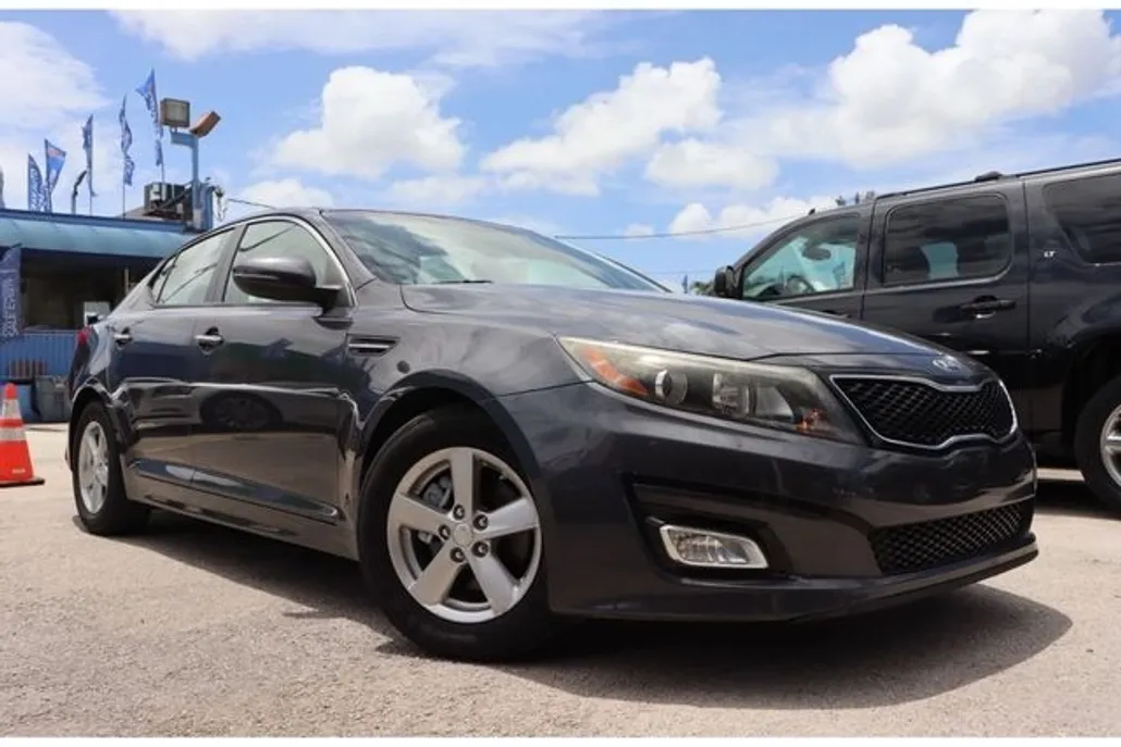 2015 Kia Optima LX photo 1