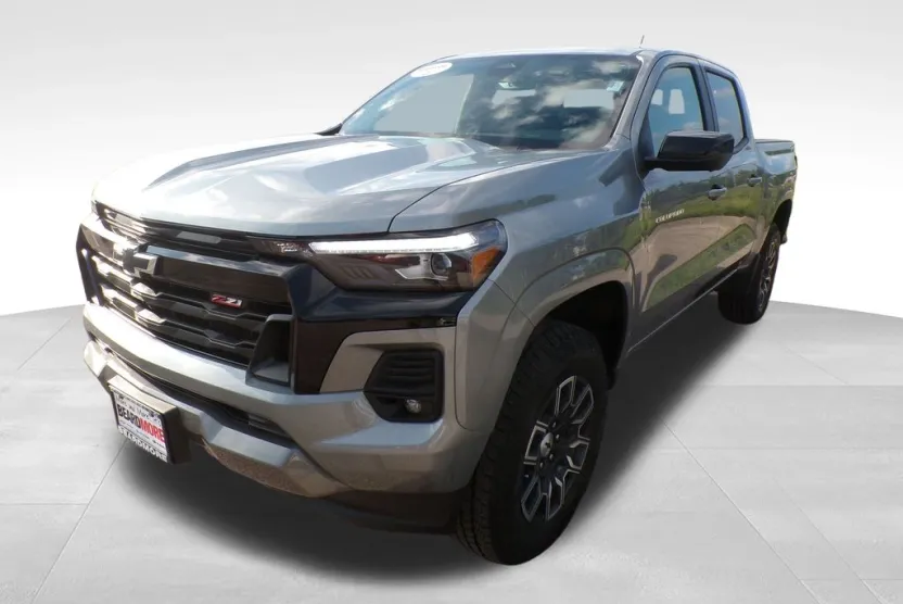 2024 Chevrolet Colorado Z71 photo 1