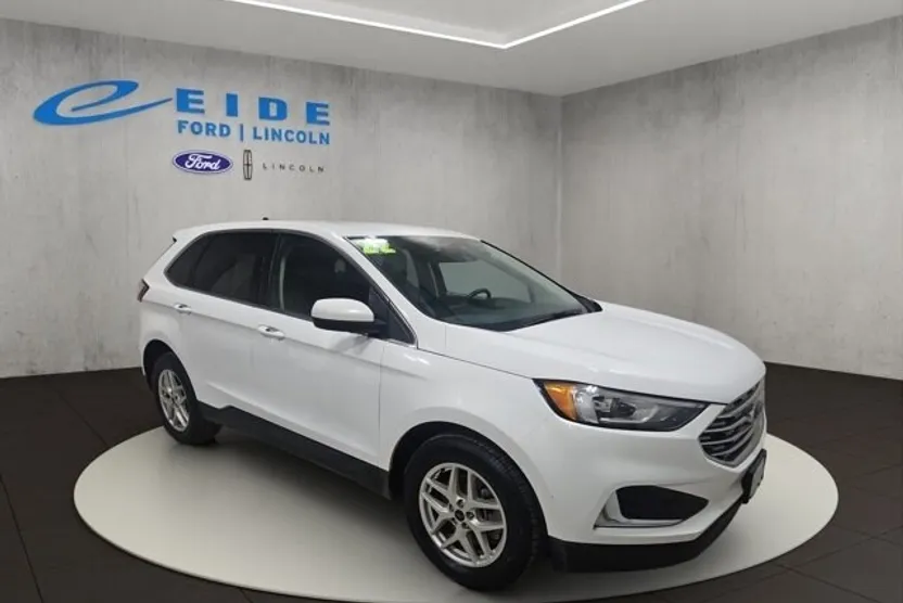 2022 Ford Edge SEL photo 1