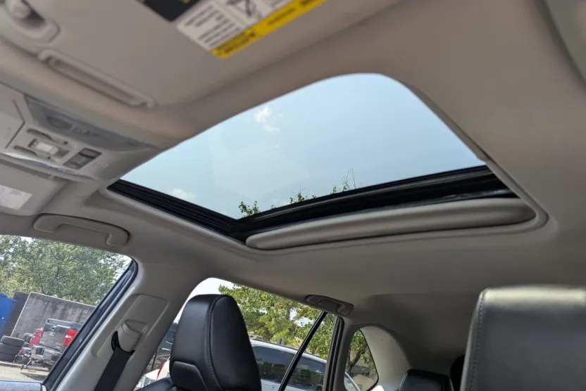 2022 Toyota RAV4 XLE Premium photo 1