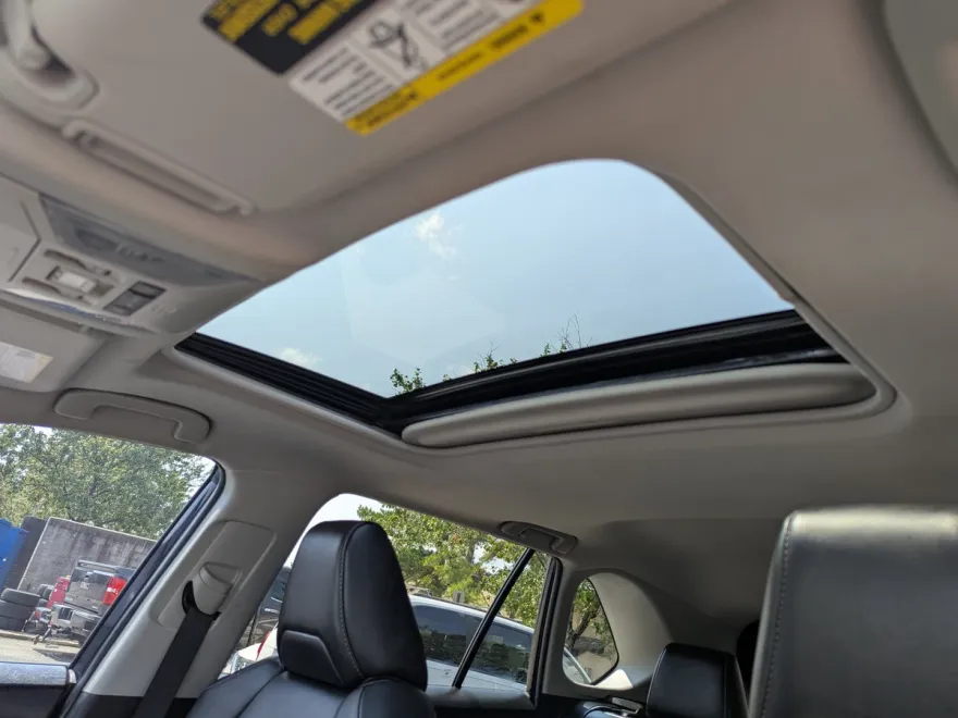 2022 Toyota RAV4 XLE Premium photo 1