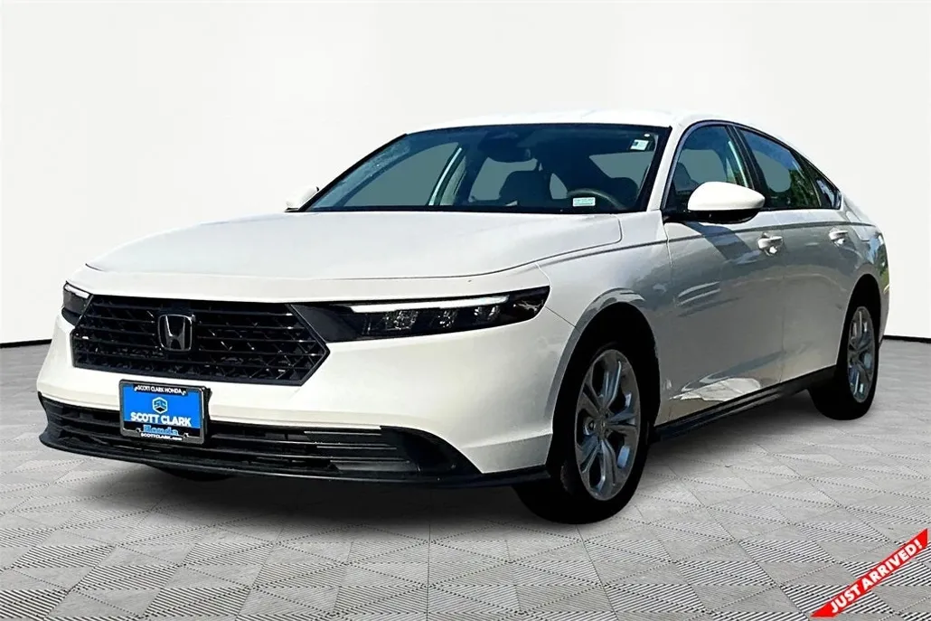 2024 Honda Accord LX photo 1