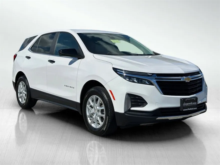 2023 Chevrolet Equinox LT photo 1