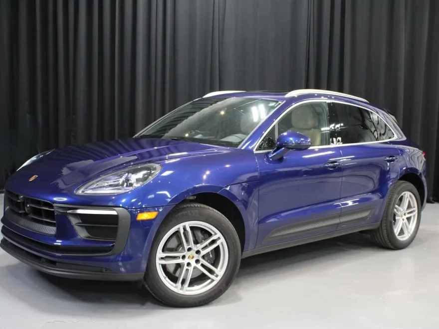 2025 Porsche Macan Base photo 1
